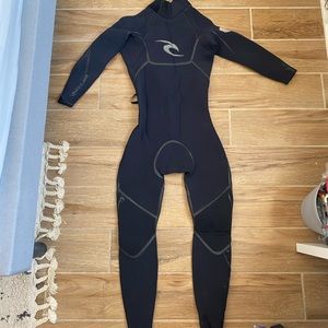 ripcurl XS wetsuit